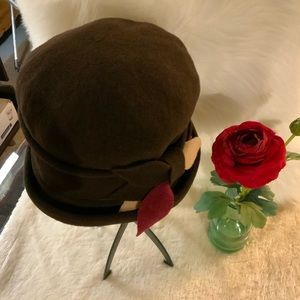 Parker Hurst - Brown winter wool bucket hat. Faux band and side bow. One Sz